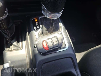 2021 Jeep Wrangler Unlimited Sahara - miniatura 5