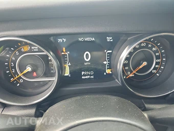 2021 Jeep Wrangler Unlimited Sahara - miniatura 12
