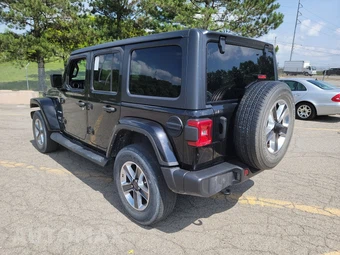 2021 Jeep Wrangler Unlimited Sahara - miniatura 6