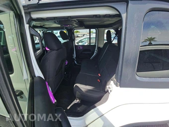 2021 Jeep Wrangler Unlimited Sahara - miniatura 12