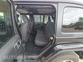 2021 Jeep Wrangler Unlimited Sahara - miniatura 13