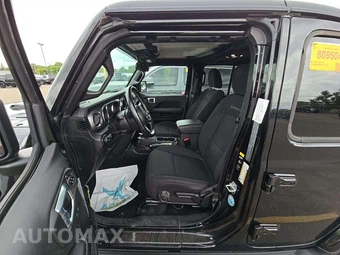 2021 Jeep Wrangler Unlimited Sahara - miniatura 6