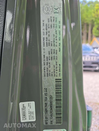 2021 Jeep Wrangler Unlimited Sahara - miniatura 2