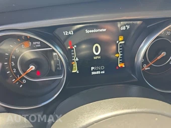 2021 Jeep Wrangler Unlimited Sahara - miniatura 15