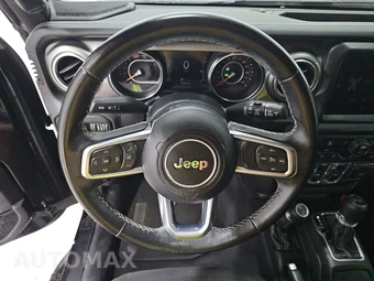 2021 Jeep Wrangler Unlimited Sahara - miniatura 10
