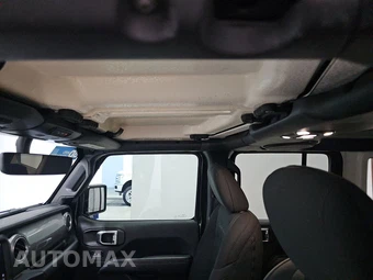 2021 Jeep Wrangler Unlimited Sahara - miniatura 18