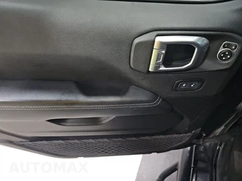 2021 Jeep Wrangler Unlimited Sahara - miniatura 9