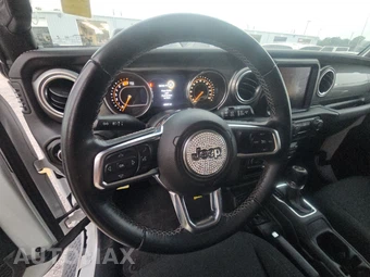 2021 Jeep Wrangler Unlimited Sahara - miniatura 10