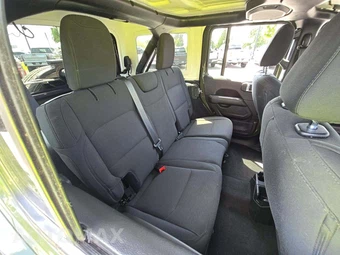 2021 Jeep Wrangler Unlimited Sahara - miniatura 13