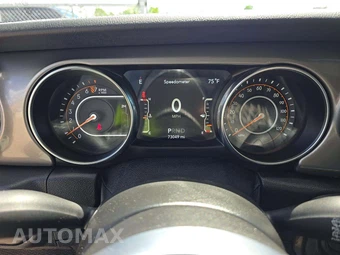 2021 Jeep Wrangler Unlimited Sahara - miniatura 6