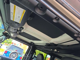 2021 Jeep Wrangler Unlimited Sahara Altitude Edition - miniatura 8