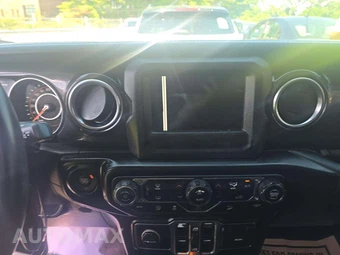 2021 Jeep Wrangler Unlimited Sahara Altitude Edition - miniatura 10