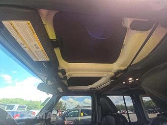 2021 Jeep Wrangler Unlimited Sahara Altitude Edition - miniatura 11