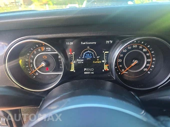 2021 Jeep Wrangler Unlimited Sahara Altitude Edition - miniatura 9