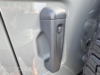 2021 Jeep Wrangler Unlimited Sahara Altitude Edition - miniatura 20