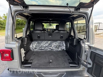 2021 Jeep Wrangler Unlimited Sahara Altitude Edition - miniatura 23