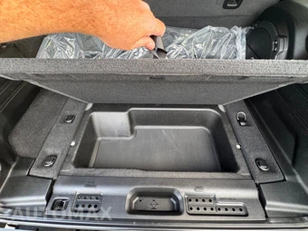 2021 Jeep Wrangler Unlimited Sahara Altitude Edition - miniatura 24