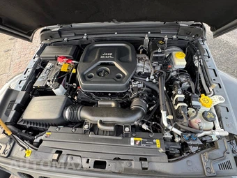 2021 Jeep Wrangler Unlimited Sahara Altitude Edition - miniatura 32