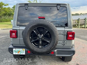 2021 Jeep Wrangler Unlimited Sahara Altitude Edition - miniatura 5
