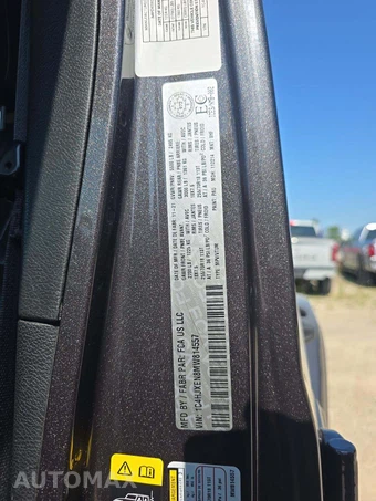 2021 Jeep Wrangler Unlimited Sahara Altitude Edition - miniatura 2