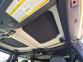 2021 Jeep Wrangler Unlimited Sahara Altitude Edition - miniatura 8