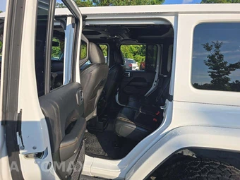 2021 Jeep Wrangler Unlimited Sahara High Altitude Edition - miniatura 10