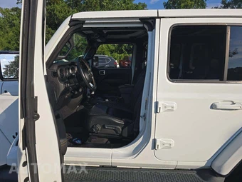 2021 Jeep Wrangler Unlimited Sahara High Altitude Edition - miniatura 3