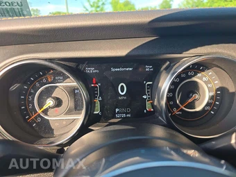 2021 Jeep Wrangler Unlimited Sahara High Altitude Edition - miniatura 6