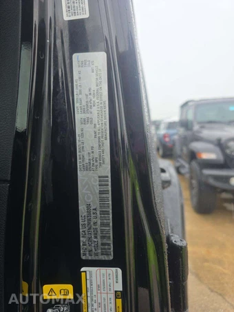 2021 Jeep Wrangler Unlimited Sahara High Altitude Edition - miniatura 2