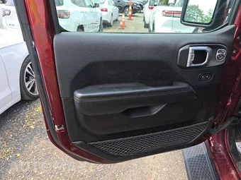 2021 Jeep Wrangler Unlimited Sahara High Altitude Edition - miniatura 9
