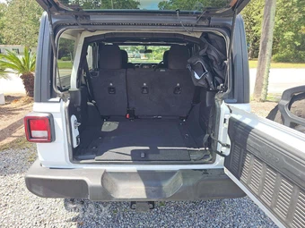 2021 Jeep Wrangler Unlimited Sport RHD - miniatura 14