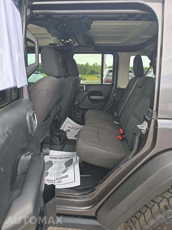 2021 Jeep Wrangler Unlimited Willys Sport Edition - miniatura 10