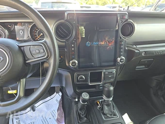 2021 Jeep Wrangler Unlimited Willys Sport Edition - miniatura 11