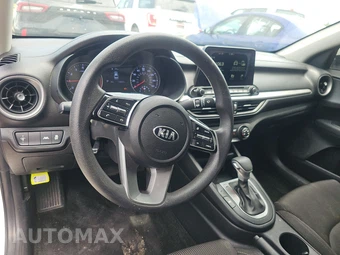 2021 Kia Forte FE – miniatura 11
