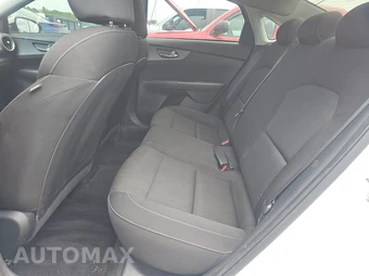 2021 Kia Forte FE – miniatura 13