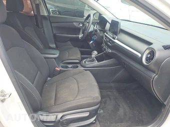 2021 Kia Forte FE – miniatura 8