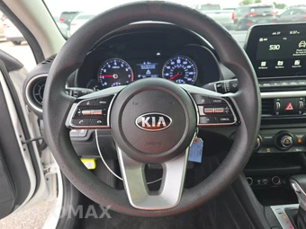 2021 Kia Forte FE – miniatura 10