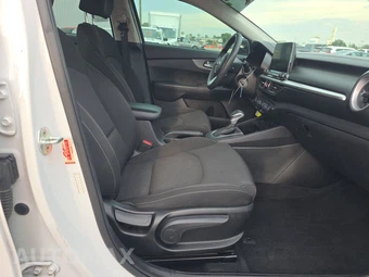 2021 Kia Forte FE – miniatura 8