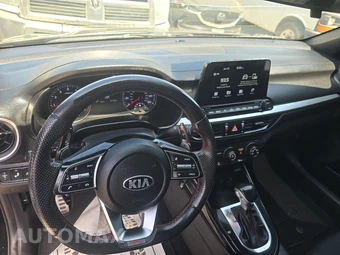 2021 Kia Forte GT – miniatura 11
