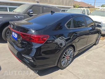 2021 Kia Forte GT – miniatura 4