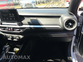 2021 Kia Forte GT – miniatura 16