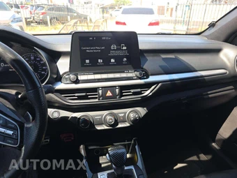 2021 Kia Forte GT – miniatura 7