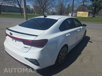 2021 Kia Forte GT – miniatura 4