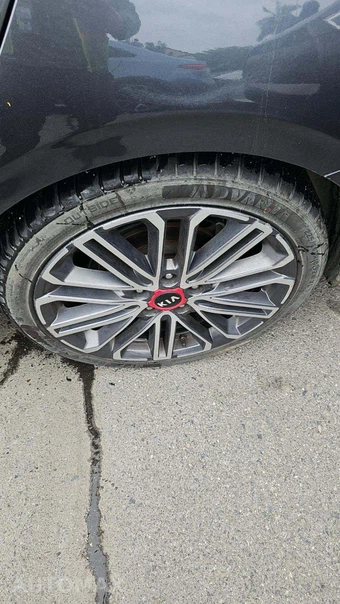 2021 Kia Forte GT – miniatura 4