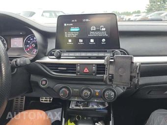2021 Kia Forte GT – miniatura 10