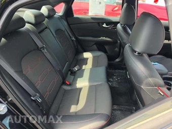 2021 Kia Forte GT - miniatura 16