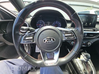 2021 Kia Forte GT – miniatura 10