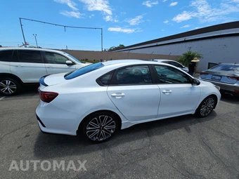 2021 Kia Forte GT – miniatura 4