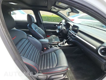 2021 Kia Forte GT – miniatura 8