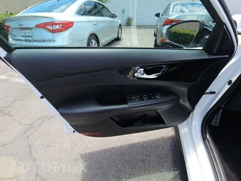 2021 Kia Forte GT – miniatura 9